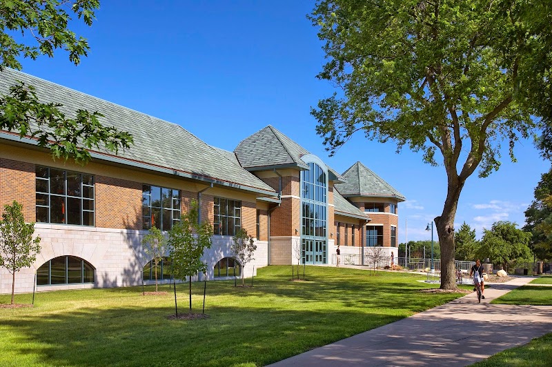 Wartburg College campus photo 2