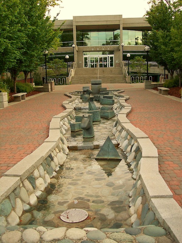 Eastern Washington University campus photo 4