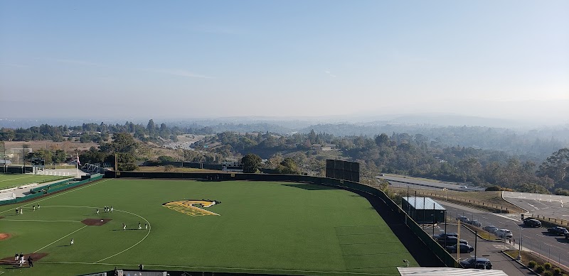 Canada College campus photo 2