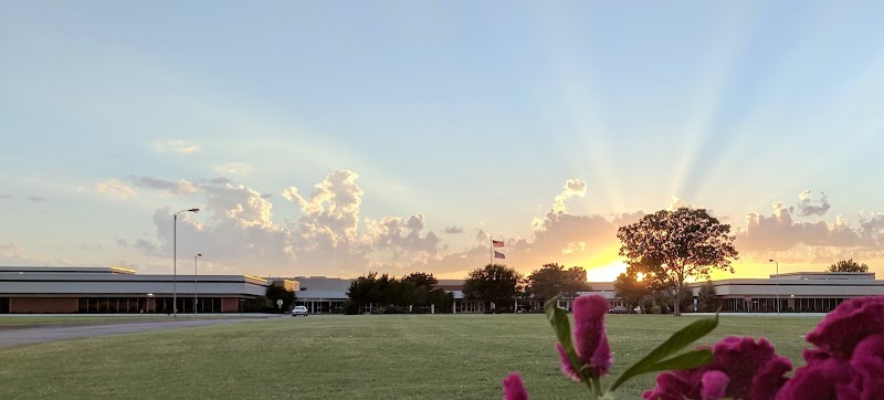 Western Oklahoma State College campus photo 5