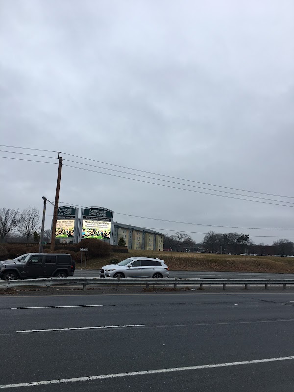 Farmingdale State College campus photo 4