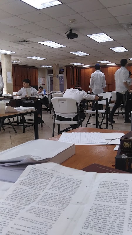 Yeshivah Gedolah Rabbinical College campus photo 4
