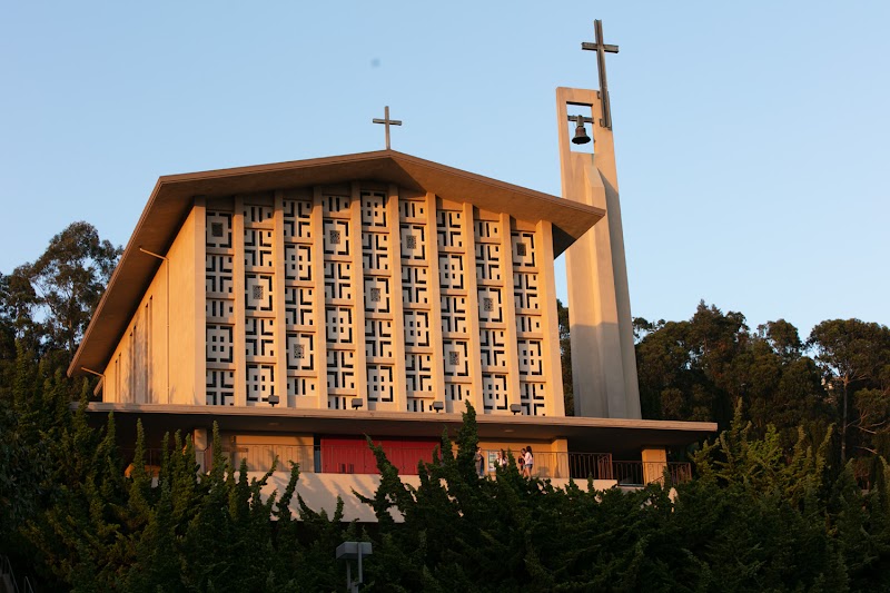 Holy Names University campus photo 2