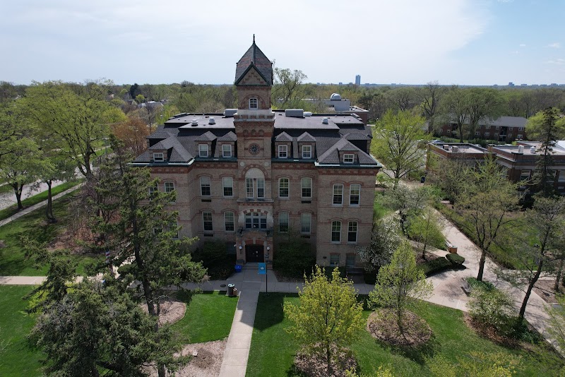 Elmhurst University campus photo 5
