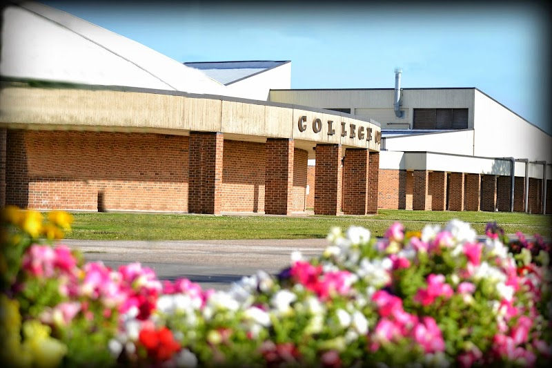 College of the Mainland campus photo 2
