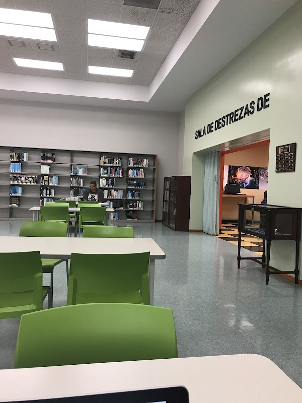 Universidad Ana G. Mendez-Carolina Campus campus photo 5
