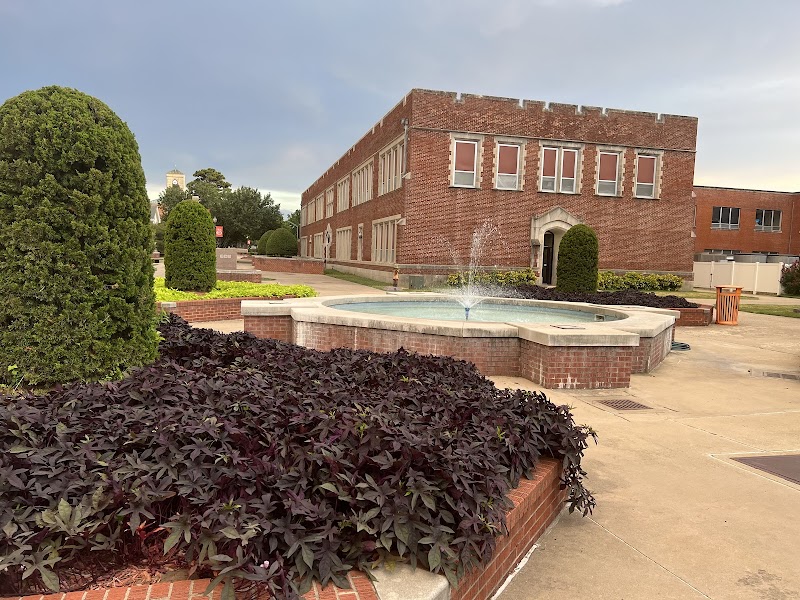East Central University campus photo 5