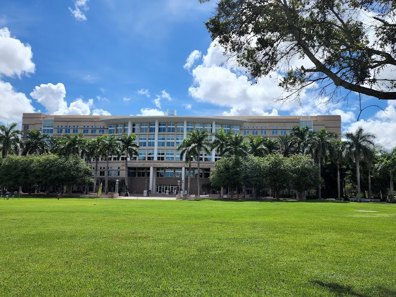 Nova Southeastern University campus photo 3
