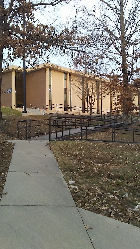 Three Rivers College campus photo 2