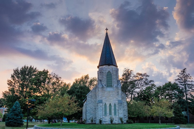 Indiana Wesleyan University-National & Global campus photo 4