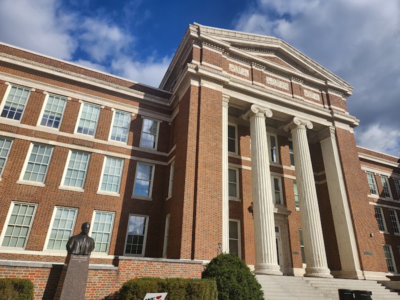 University of Cincinnati-Main Campus campus photo 4