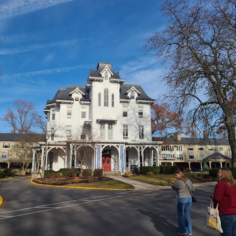 Wilson College campus photo 3