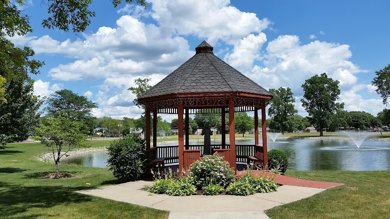 Madonna University campus photo 3