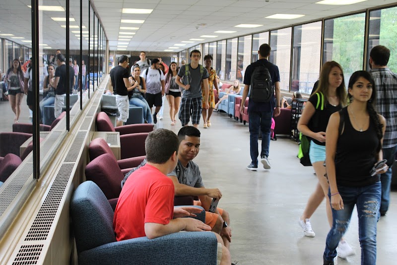 Black Hawk College campus photo 2