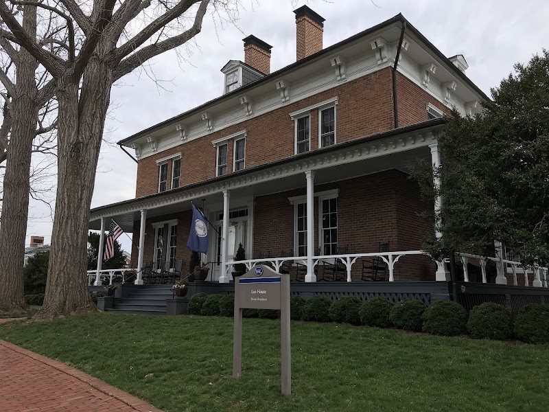 Washington and Lee University campus photo 5