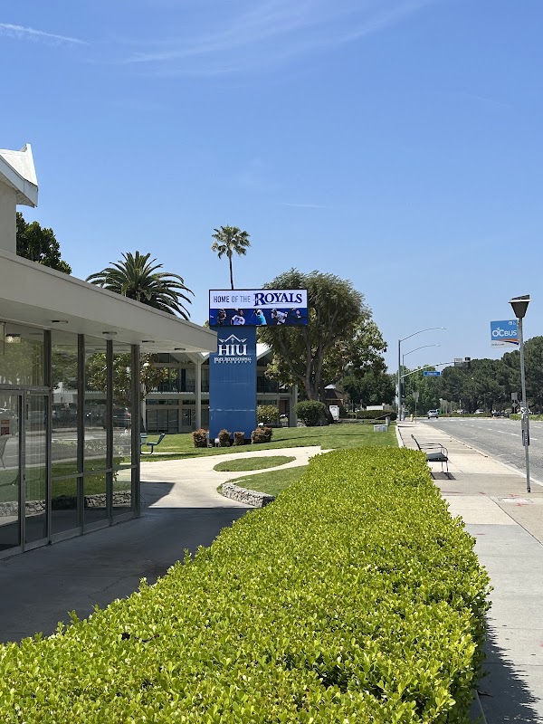Hope International University campus photo 4