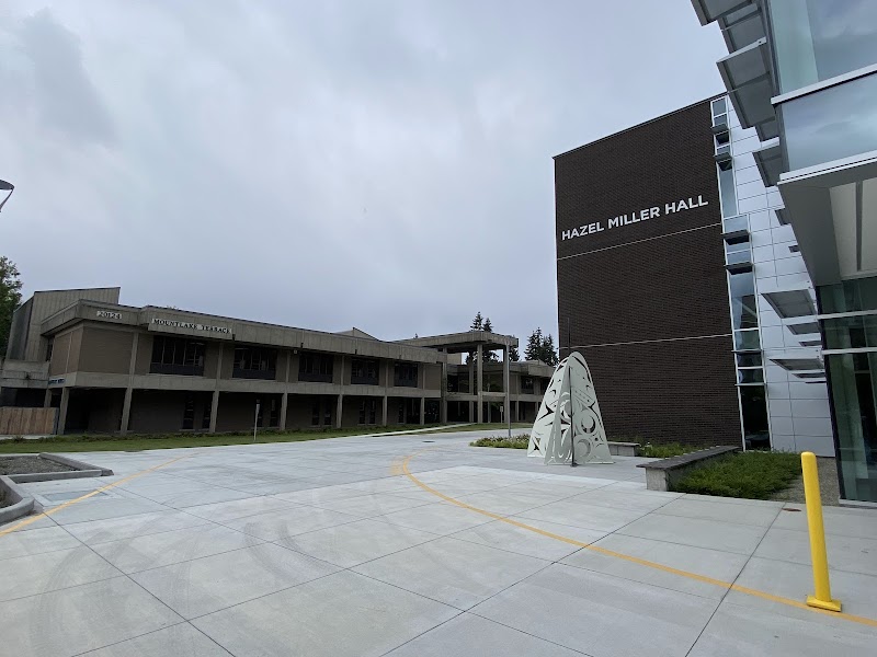 Edmonds College campus photo 2