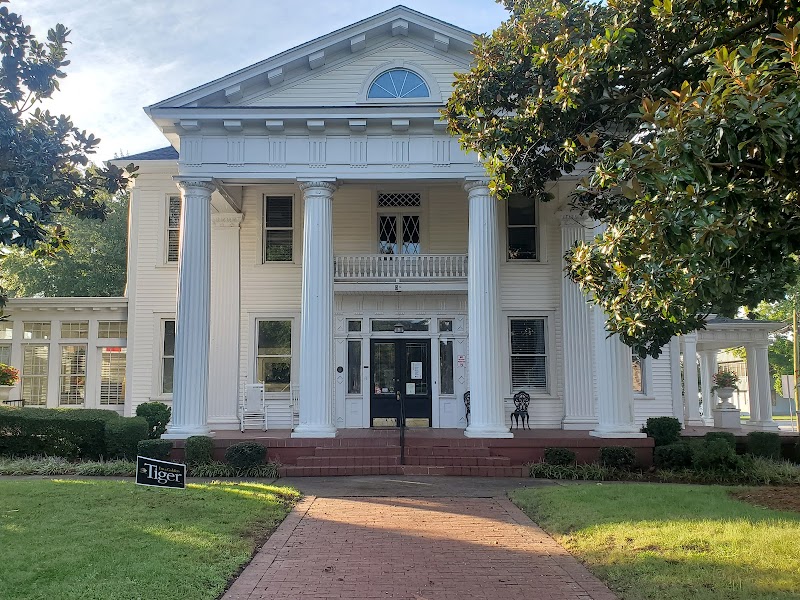 Brenau University campus photo 4