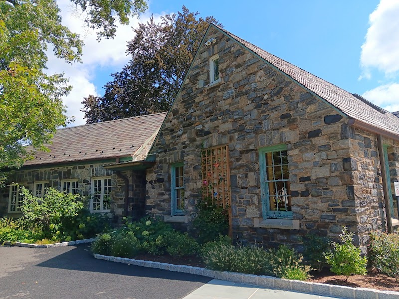 Sarah Lawrence College campus photo 2