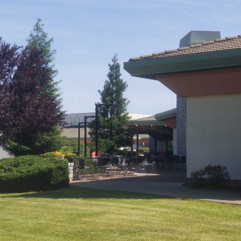 Simpson University campus photo 5