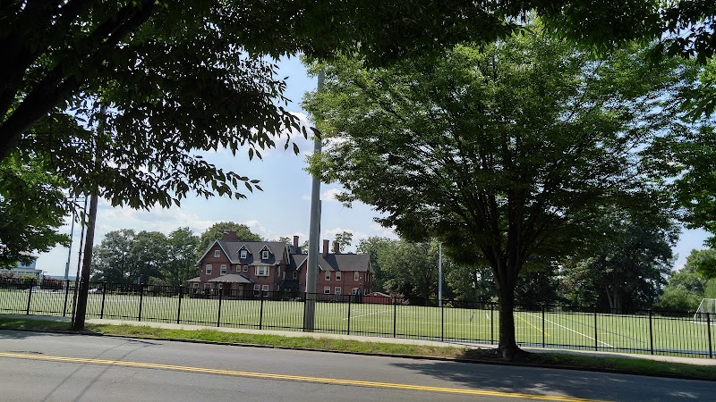 Albertus Magnus College campus photo 5