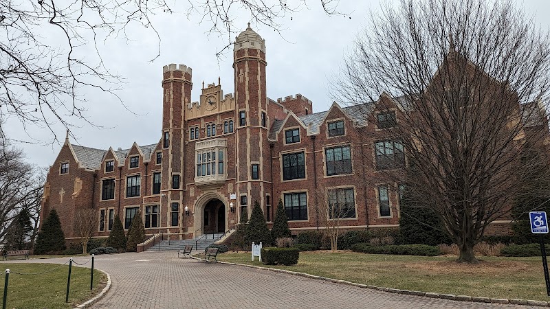 Wagner College campus photo 2