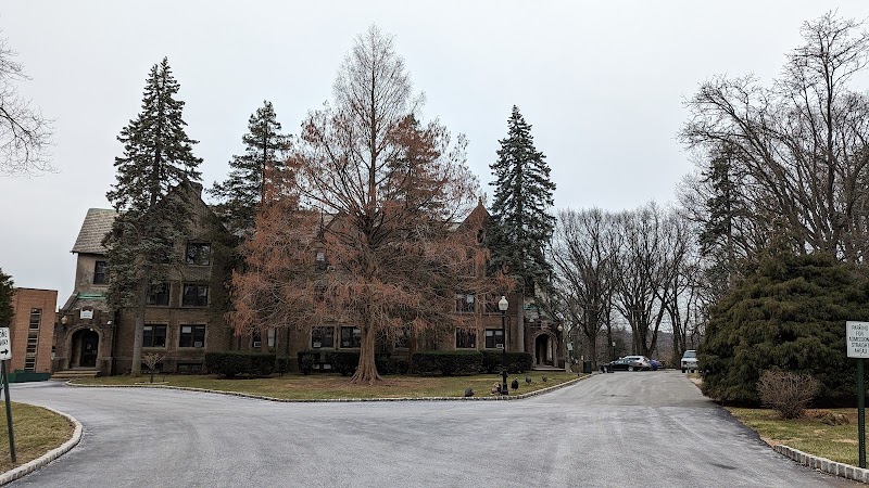 Wagner College campus photo 5