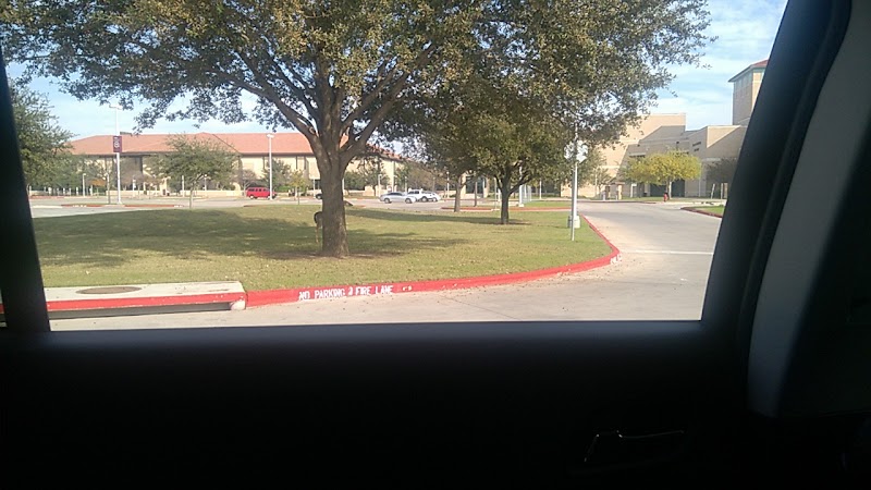 Texas A & M International University campus photo 5