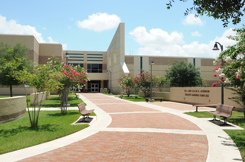 Victoria College campus photo 5
