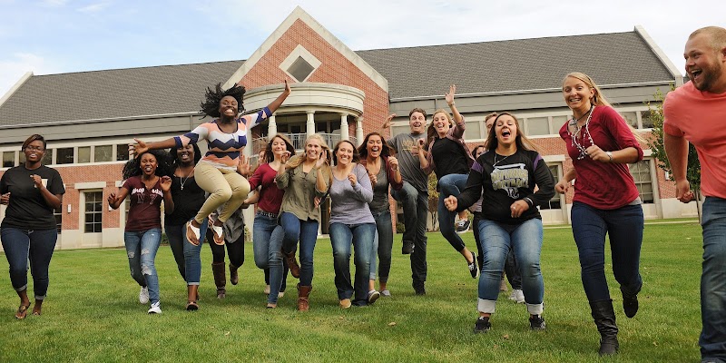 Defiance College campus photo 1
