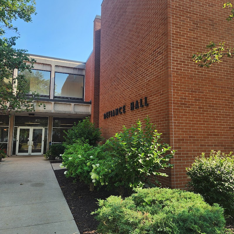 Defiance College campus photo 3