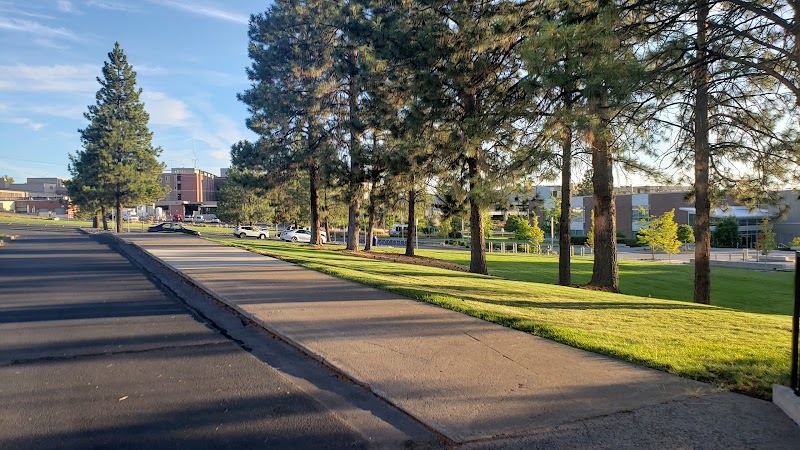 Oregon Institute of Technology campus photo 2