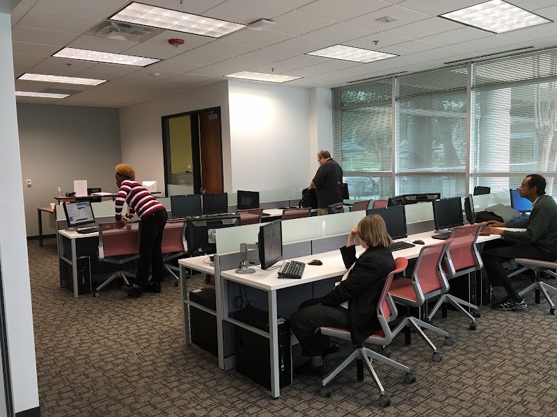DeVry University-Florida campus photo 3