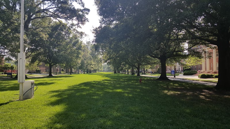 Presbyterian College campus photo 4