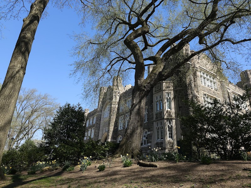 Fordham University campus photo 2