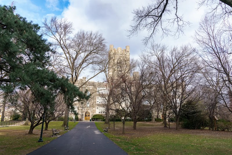 Fordham University campus photo 5