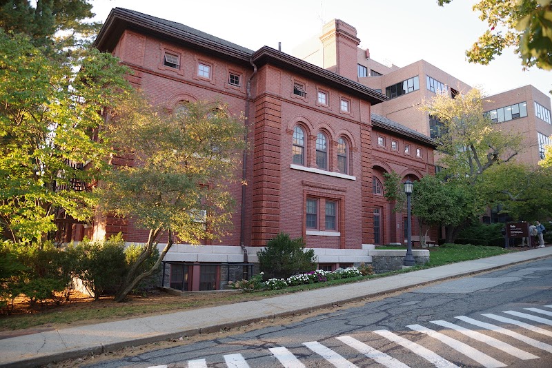 Tufts University campus photo 4