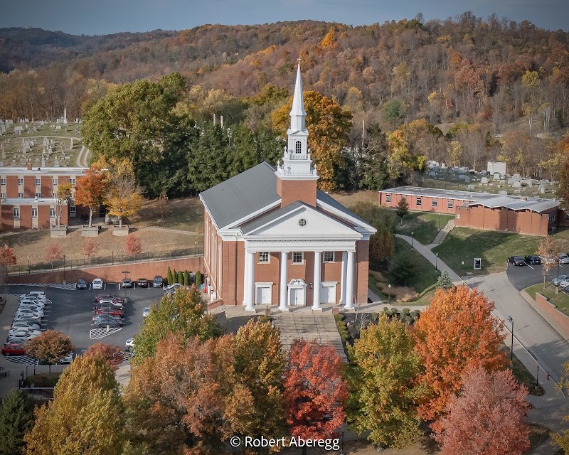 Waynesburg University campus photo 1