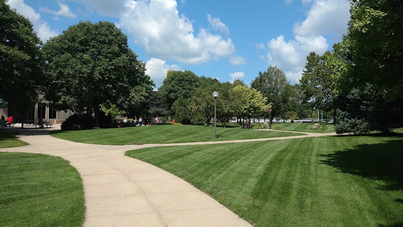 Indiana University-South Bend campus photo 2