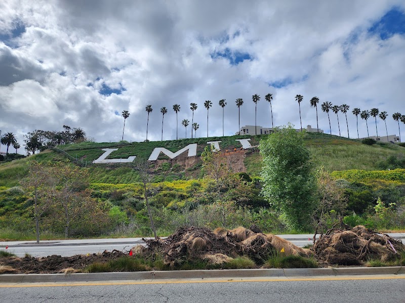 Loyola Marymount University campus photo 4