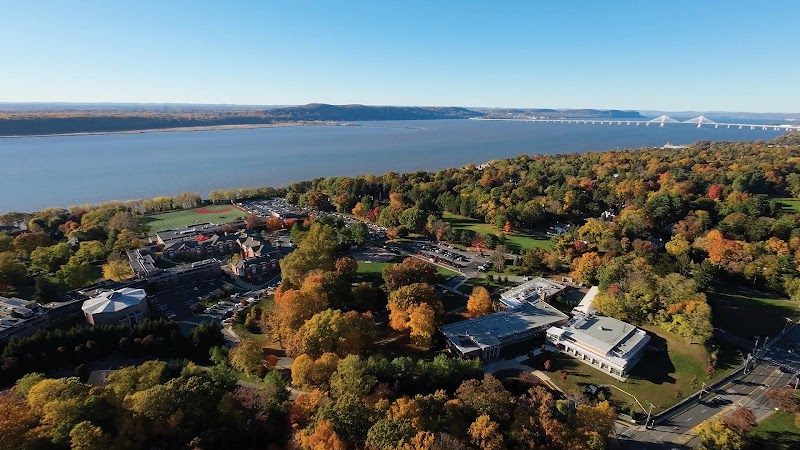 Mercy University campus photo 1