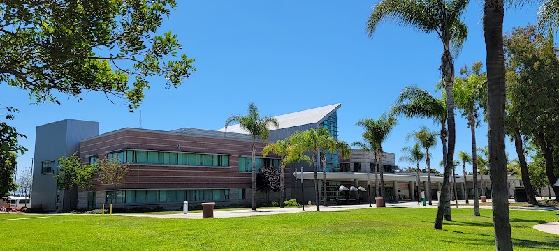 Oxnard College campus photo 2