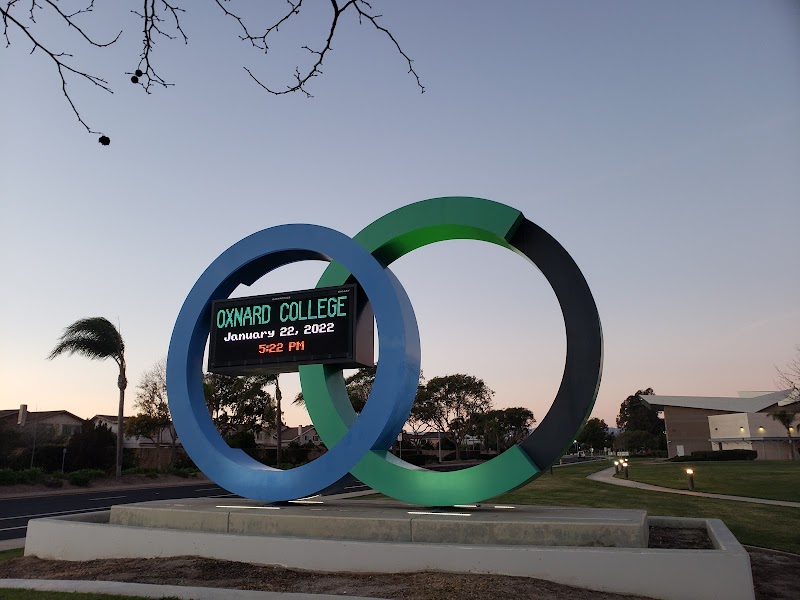 Oxnard College campus photo 3