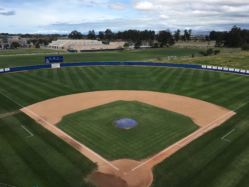 Oxnard College campus photo 5