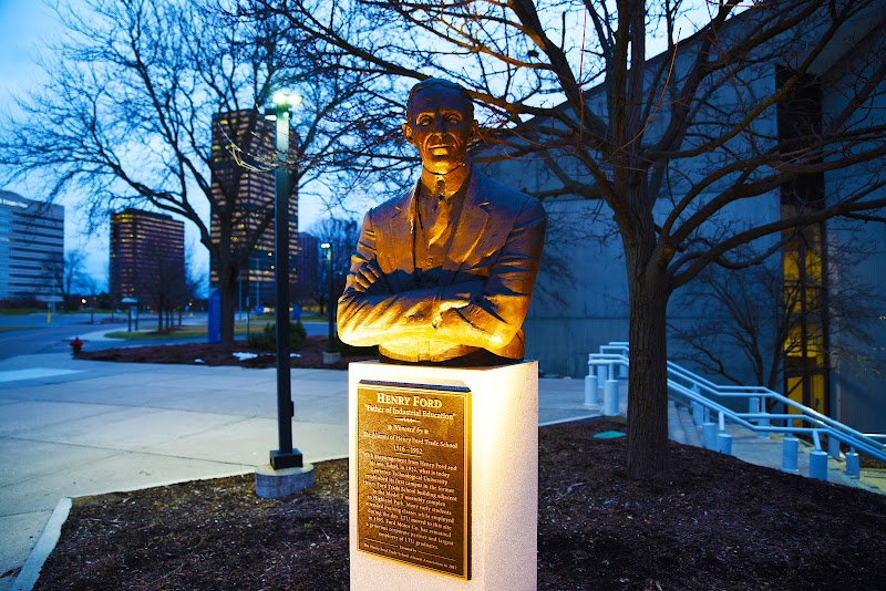 Lawrence Technological University campus photo 5