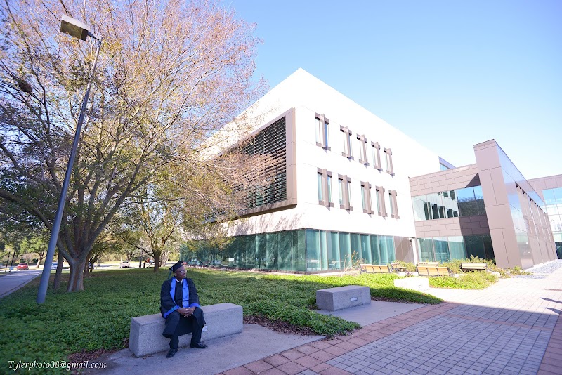 University of Houston-Clear Lake campus photo 5