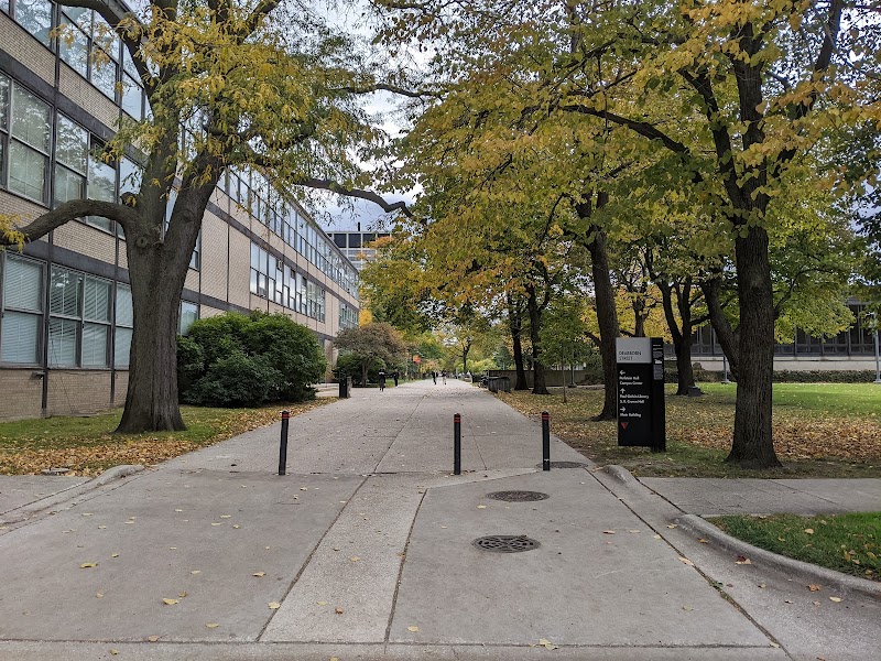 Illinois Institute of Technology campus photo 5
