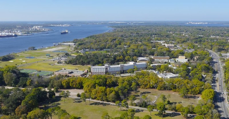 Jacksonville University campus photo 4