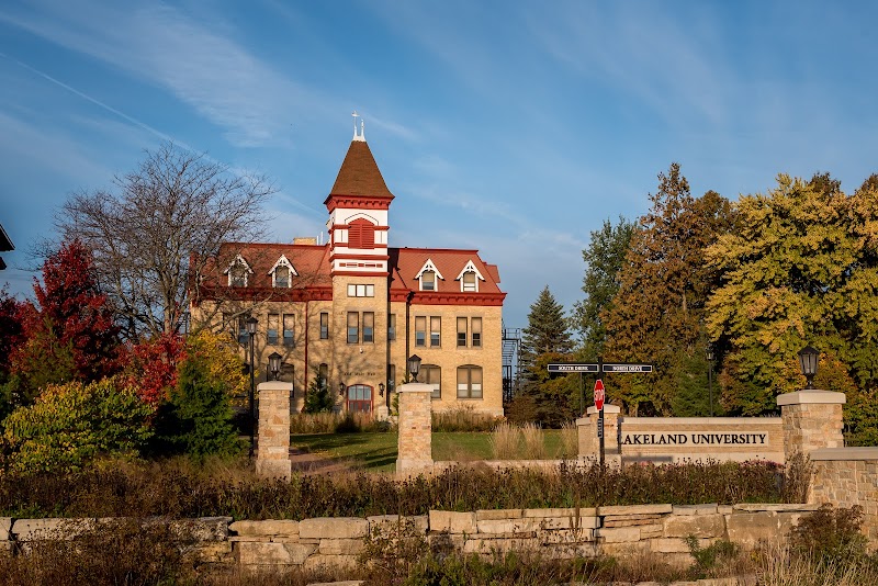 Lakeland University campus photo 2