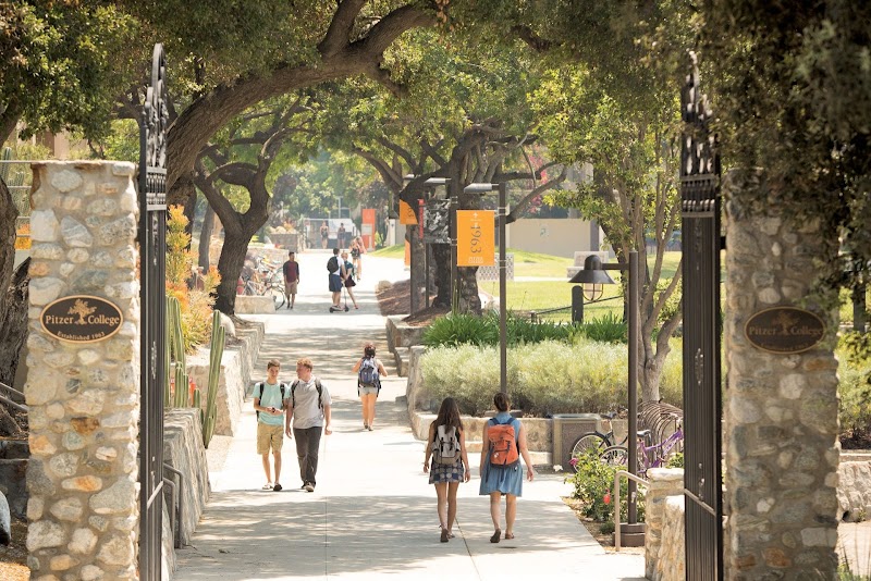 Pitzer College campus photo 1